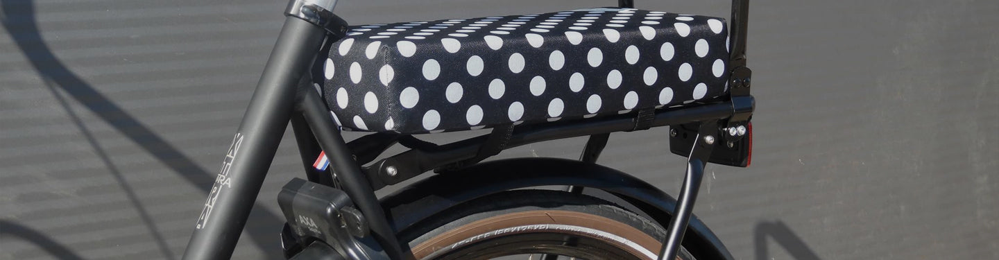 Coussin sur porte bagages de vélo Hooodie