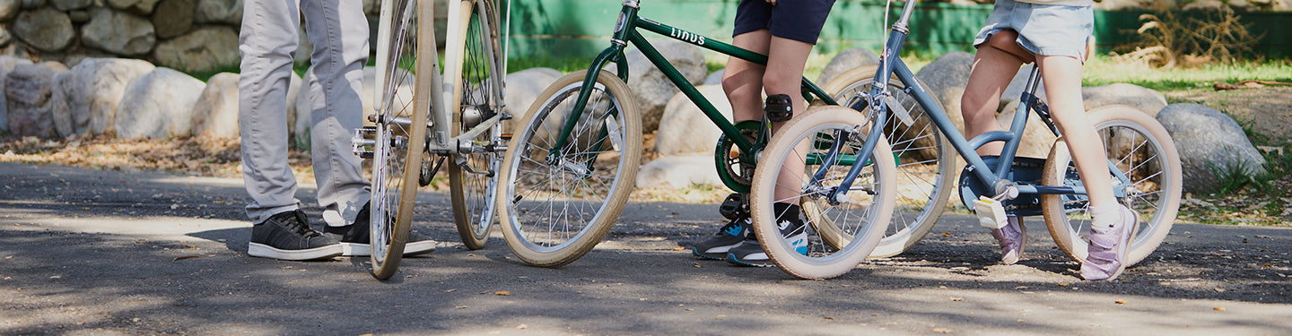 Zoom sur des pneus de vélo enfant
