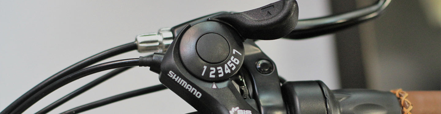 Manette de vitesse sur guidon de vélo