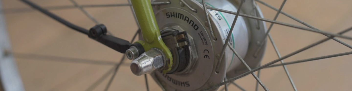Zoom sur un moyeu de roue de vélo