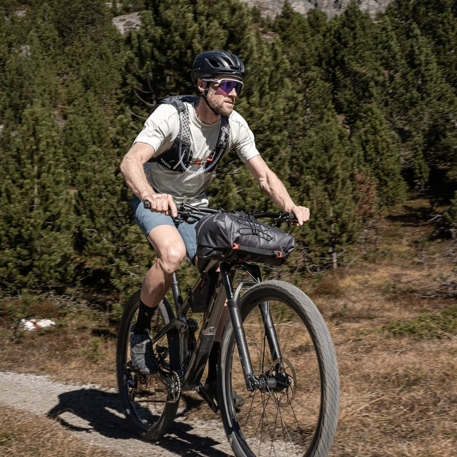 Sacoche de cintre 77 Cyclite Roll Bag 02 noire, idéale pour aventures et sorties longues à vélo