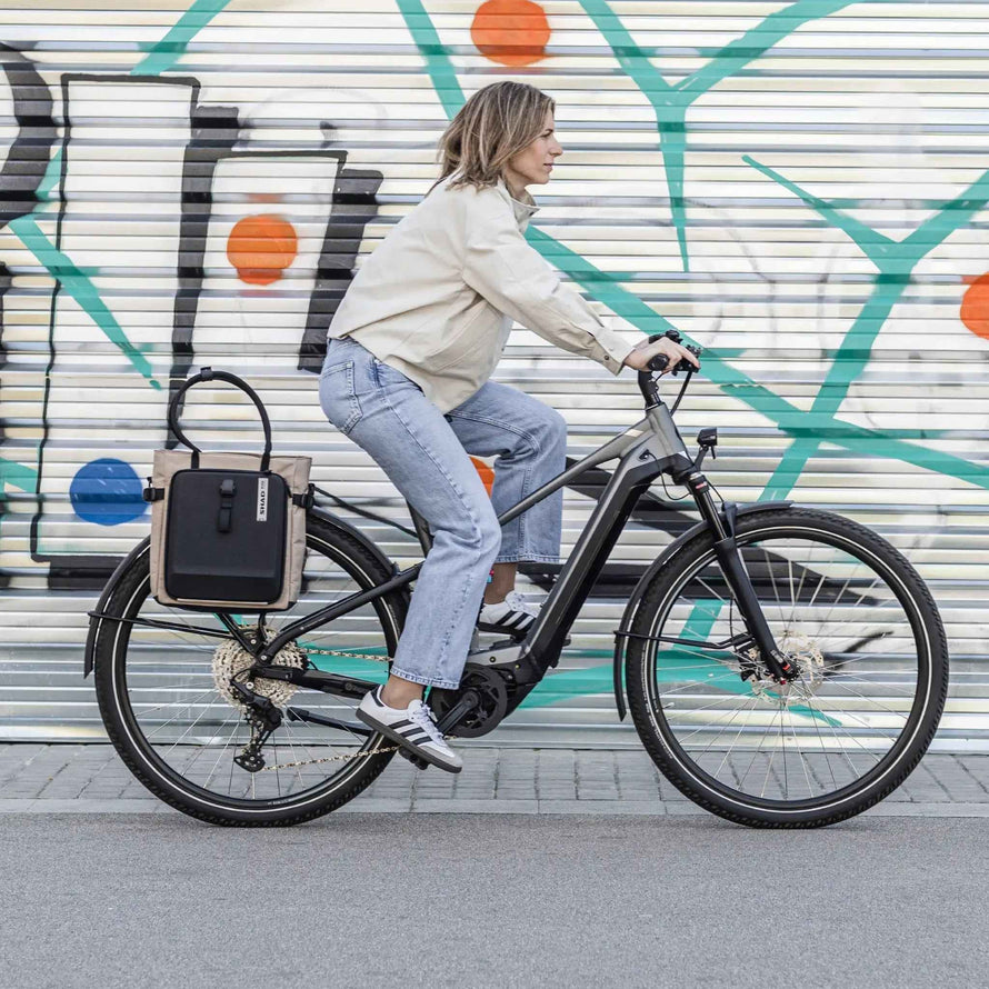 Sacoche Shad équipée sur un vélo électrique