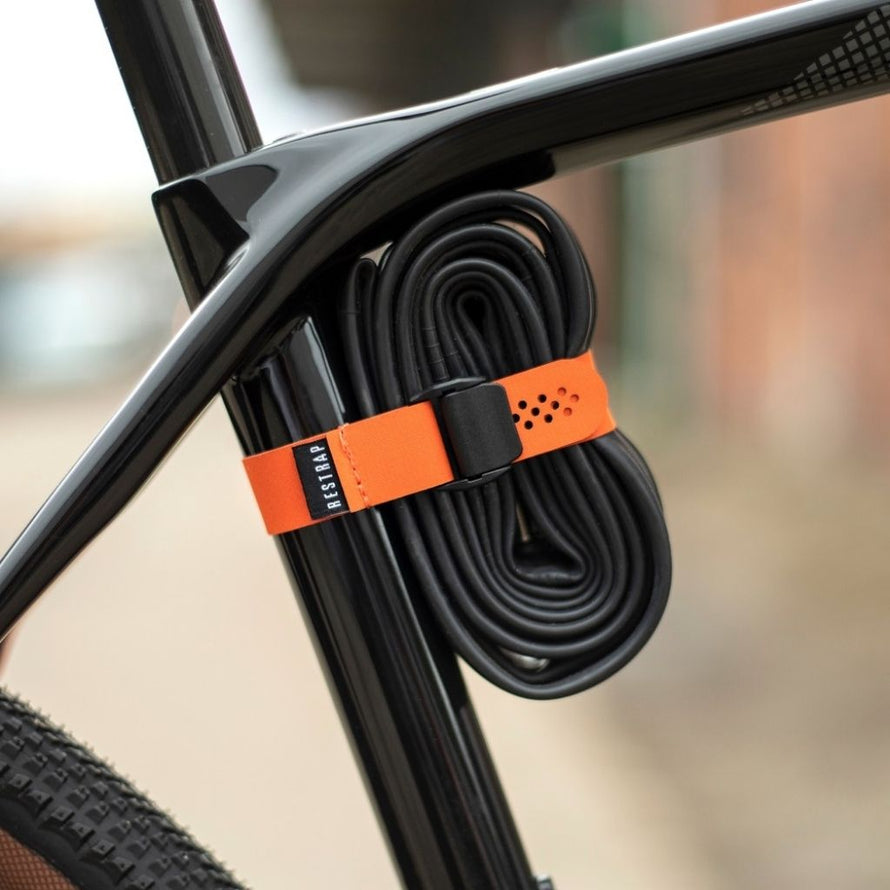 Détail de la sangle nylon Restrap Fast Straps, résistante à l’abrasion et à l’humidité