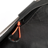 Fermeture éclair YKK Aquaguard sur la sacoche Race Frame – détail zoomé