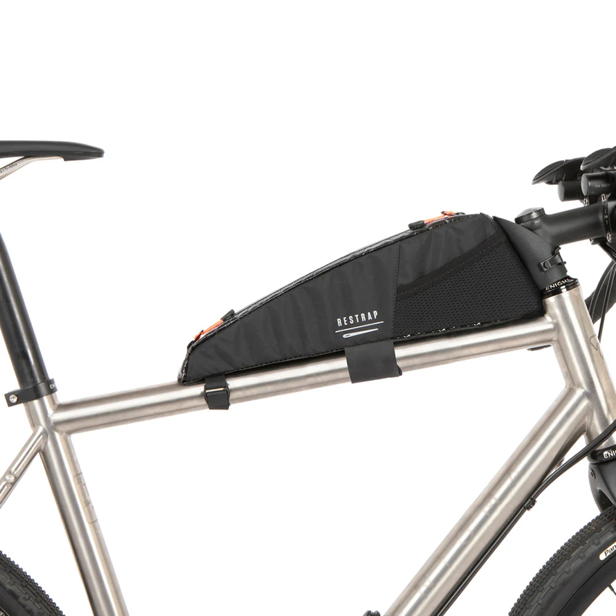 Sacoche Top Tube Race Restrap montée sur vélo gravel – profil droit