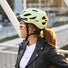 Casque vélo Abus Urban-I 4.0 vert avec éclairage intégré pour une sécurité accrue en milieu urbain