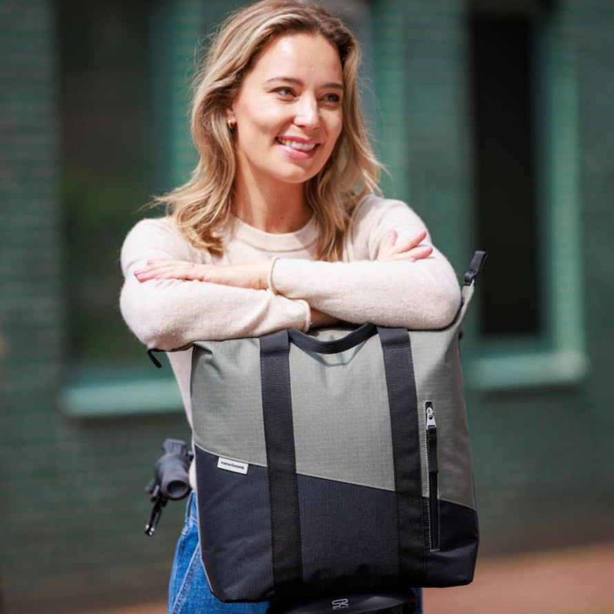 Sacoche vélo  réfléchissante Oslo Shopper 24L New Looxs sac de course