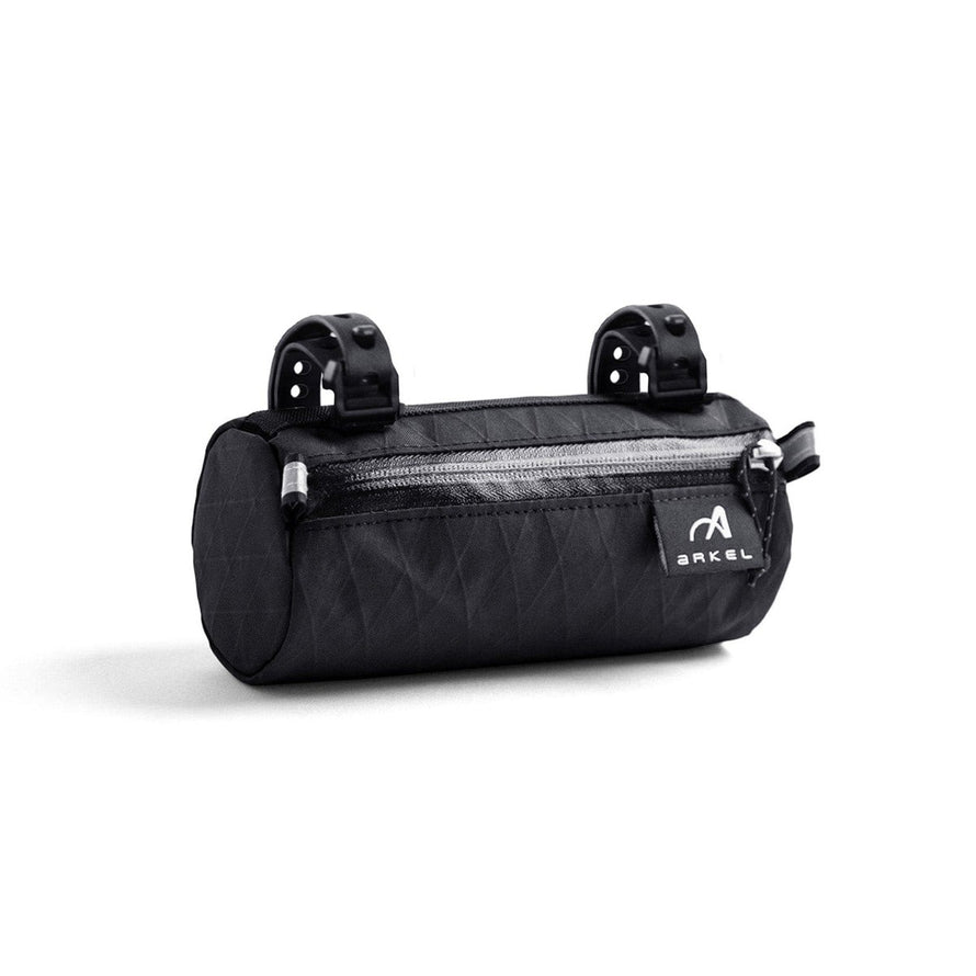 Sacoche de guidon Arkel Le Petit noire pour bikepacking avec fixation solide et fermeture etanche