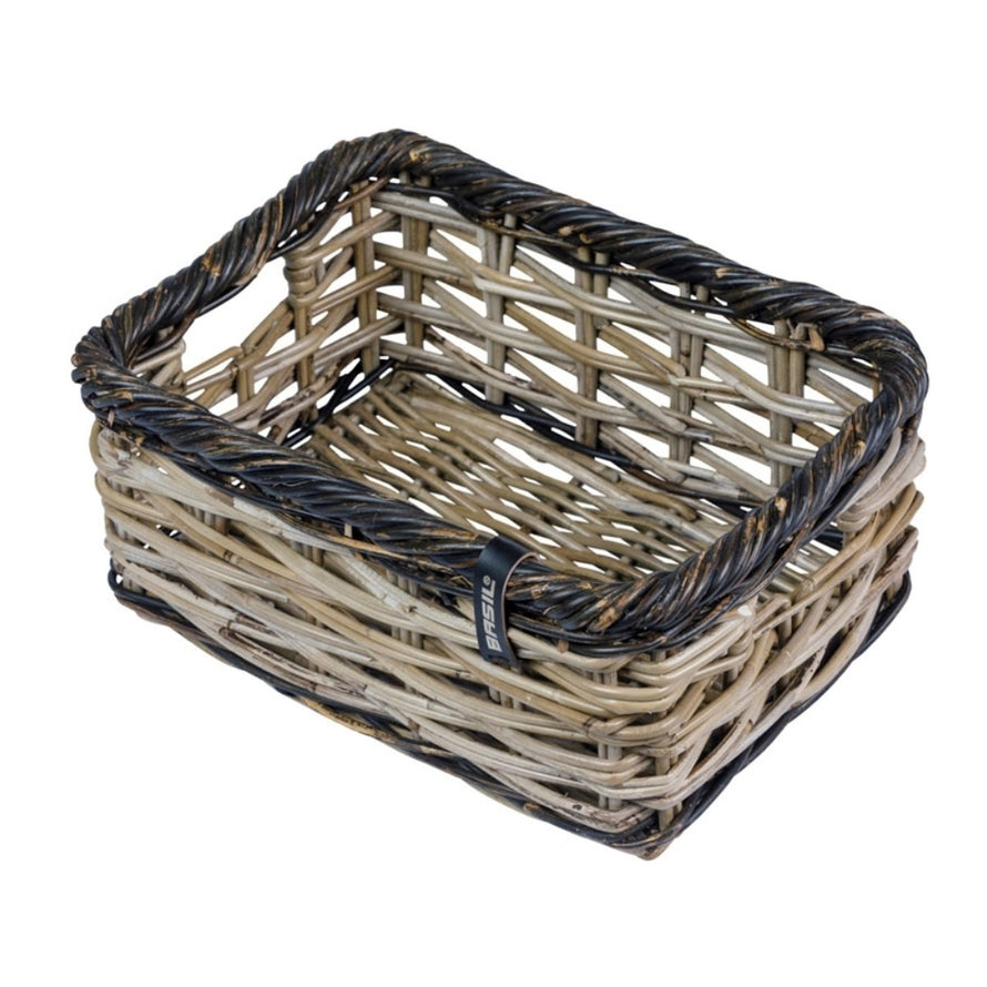Panier artisanal en rotin pour vélo Basil modèle Dijon, robuste et naturel pour un transport pratique