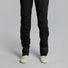 Pantalon imperméable Basil Skane pour femme, conçu pour affronter la pluie en vélo avec confort et style