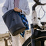 Sacoche vélo de ville Basil Cove 16 L noire mate, design épuré et fixation facile pour porte-bagages
