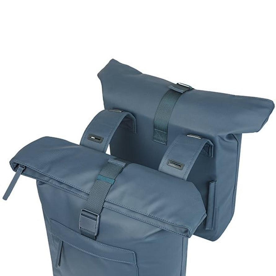 Sacoches doubles Basil Brooklyn 2 x 20,5L couleur navy, étanches et pratiques pour vélo urbain moderne