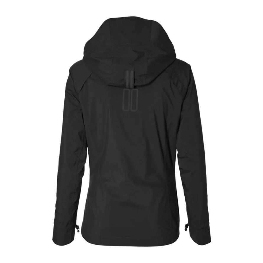 Veste imperméable femme Basil Skane noire, idéale pour cyclistes urbains recherchant confort et respirabilité