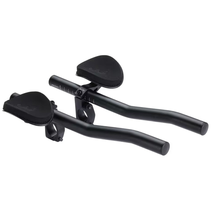 Prolongateurs vélo BBB AeroLight avec repose-bras personnalisables pour confort et performance en position aérodynamique