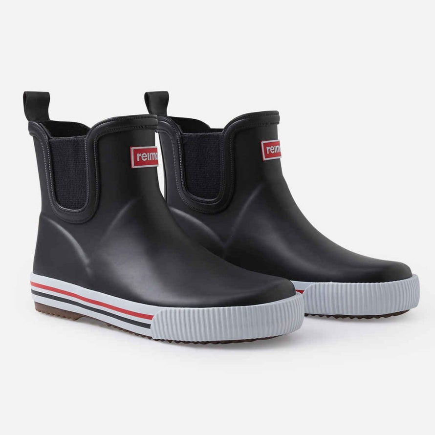 Paire de bottes pour enfant Reima noires.