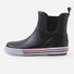 Une botte Ankles Reima noire vue de profil. 
