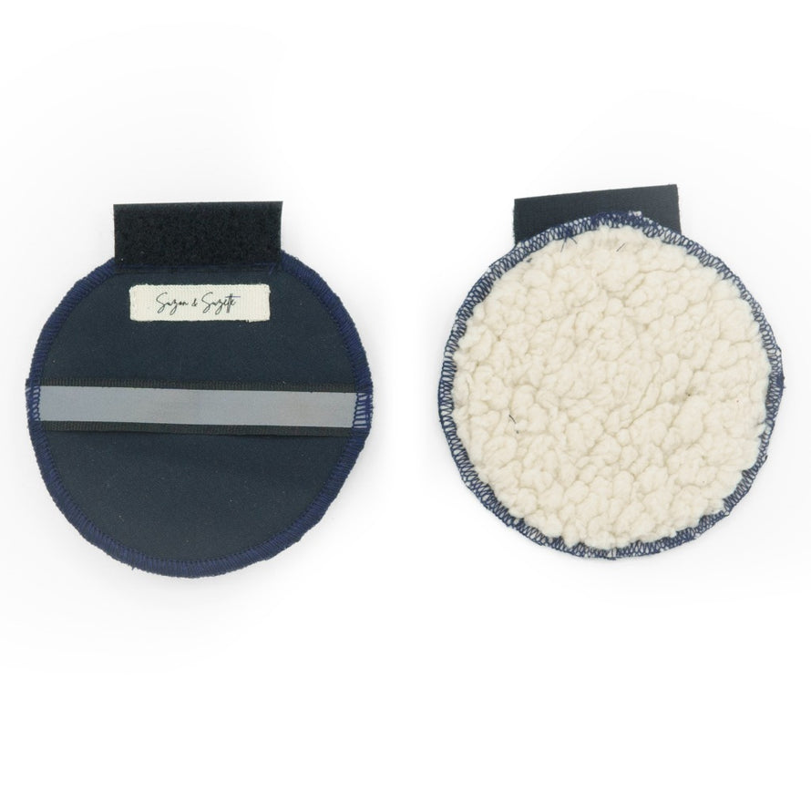 Cache oreille de Mireille Suzon et Suzette bleu marine