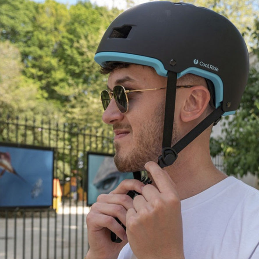 Casque multisport, urbain et vélo cargo CooLRide porté sur une tête