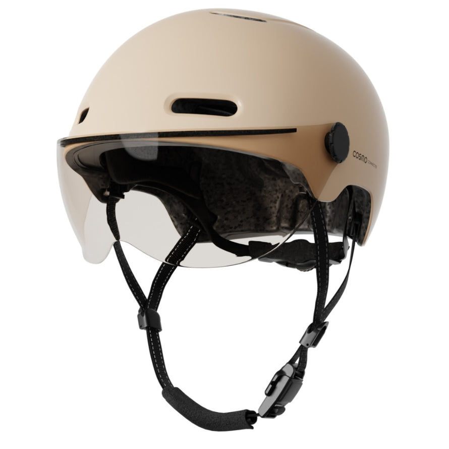 casque vélo lumineux connecté cosmo fusion sand vue de face avec visière baissée