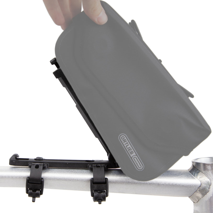 Système de fixation Ortlieb pour sacoche toptube #2