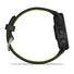 Montre connectee Garmin Forerunner 170 vue de profil cote avec bracelet sport noir et jaune