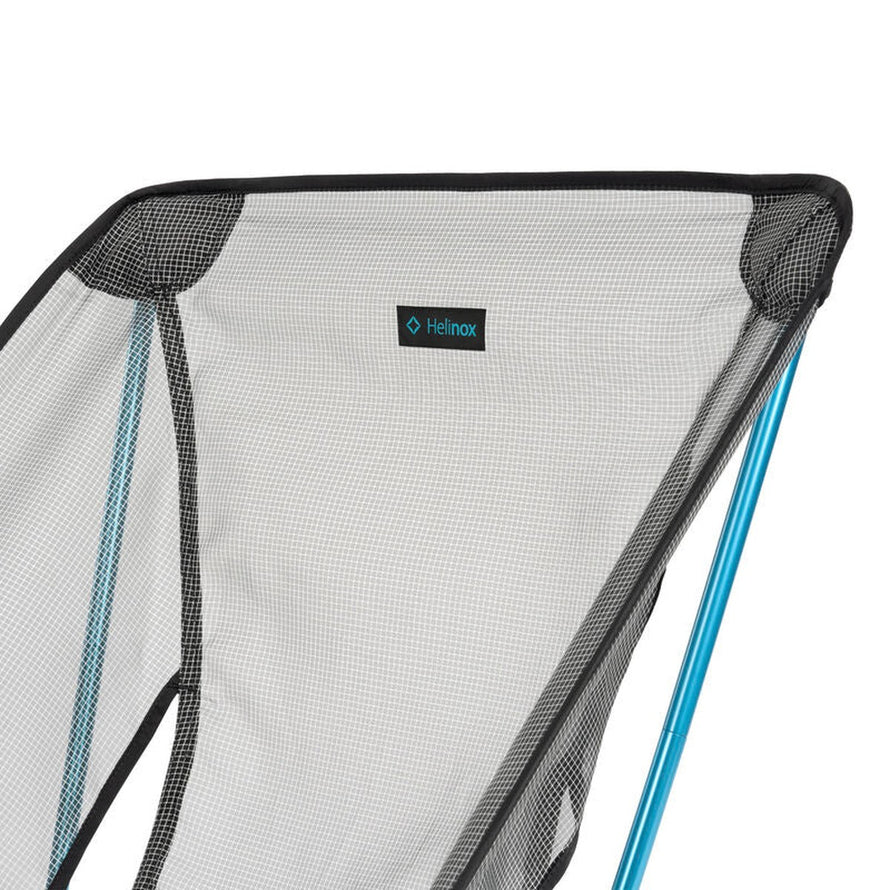 Détail du dossier en mesh de la chaise pliable ultralégère Helinox Chair Zero LT pour activités outdoor vélo