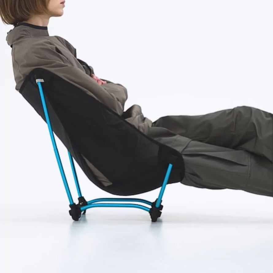 Chaise pliante Helinox à emporter en voyage à vélo
