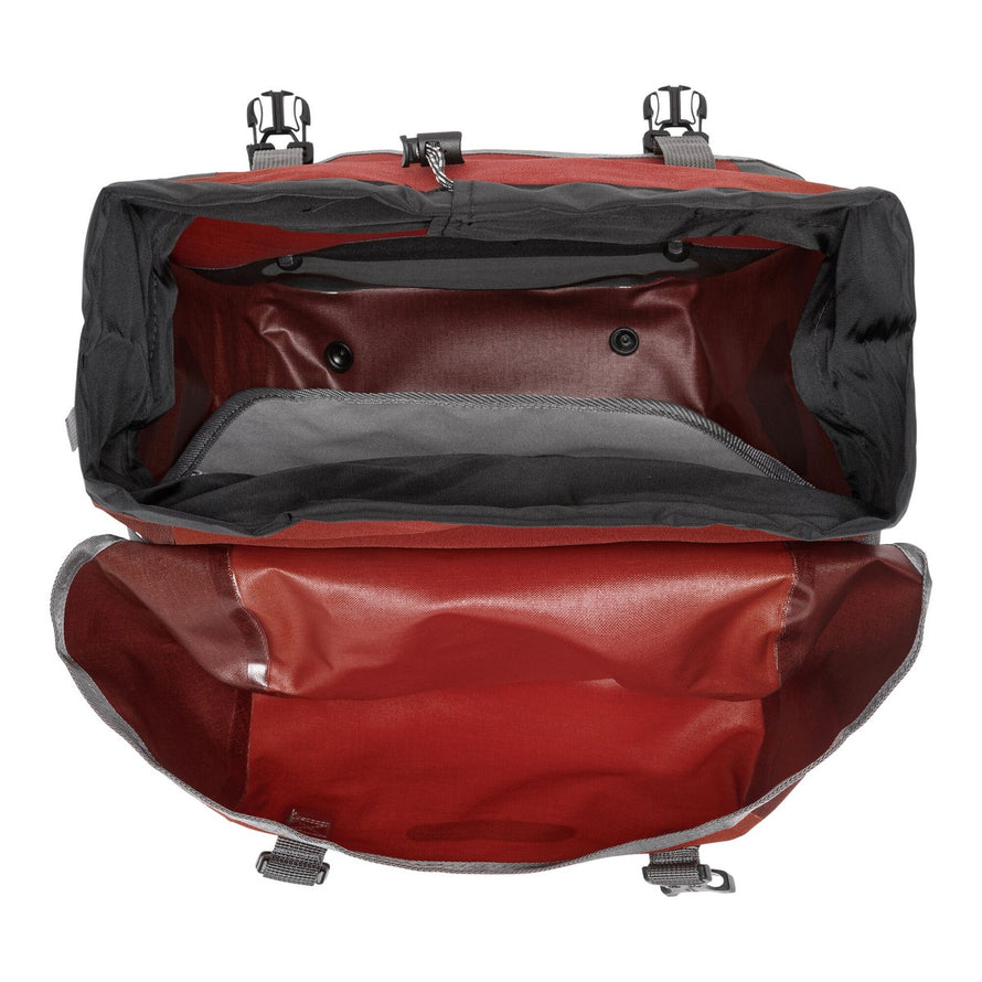 Intérieur spacieux des sacoches arrière Ortlieb Bike Packer Plus 2 x 21L couleur rouille, étanches et durables