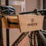 Porte-velo mural en bois Kheax avec tiroir astucieux pour rangement velo et accessoires design