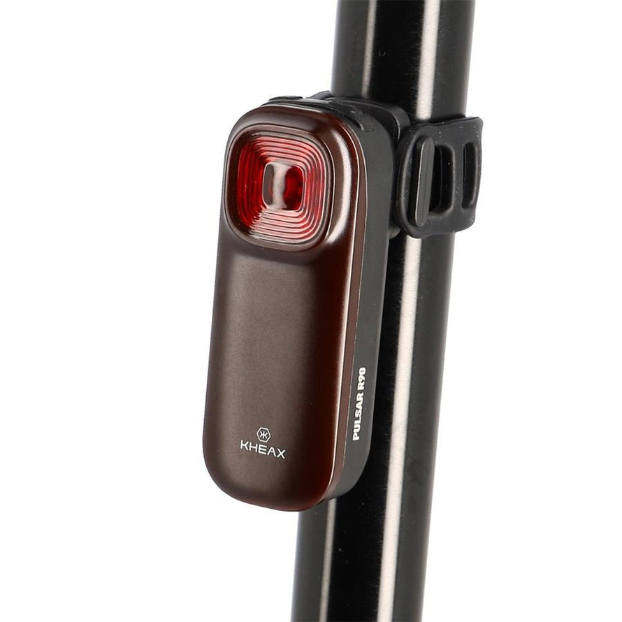 Feu arriere radar Kheax Pulsar R90 avec detection et alerte a 140 metres pour cyclistes