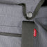 Détail de la fixation robuste du sac de vélo pour chien Doggy de la marque KLICKfix pour un transport sécurisé