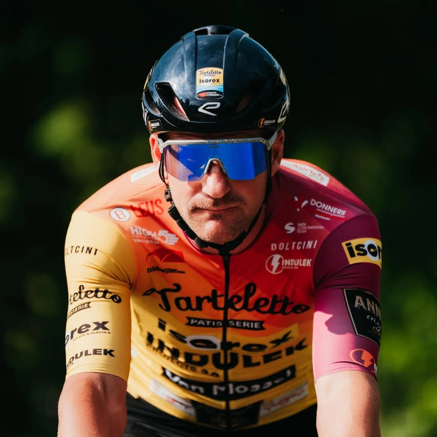 Lunettes velo 2256 modele Naos Helbo Photochromic avec verres photochromiques reflechissants pour cyclisme