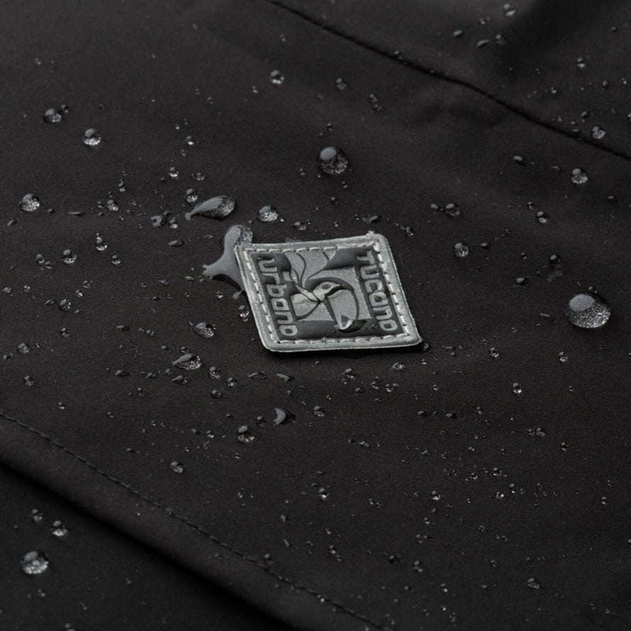 Gouttes d'eau sur tissu imperméable de la parka vélo femme Magic Parka Tucano Urbano