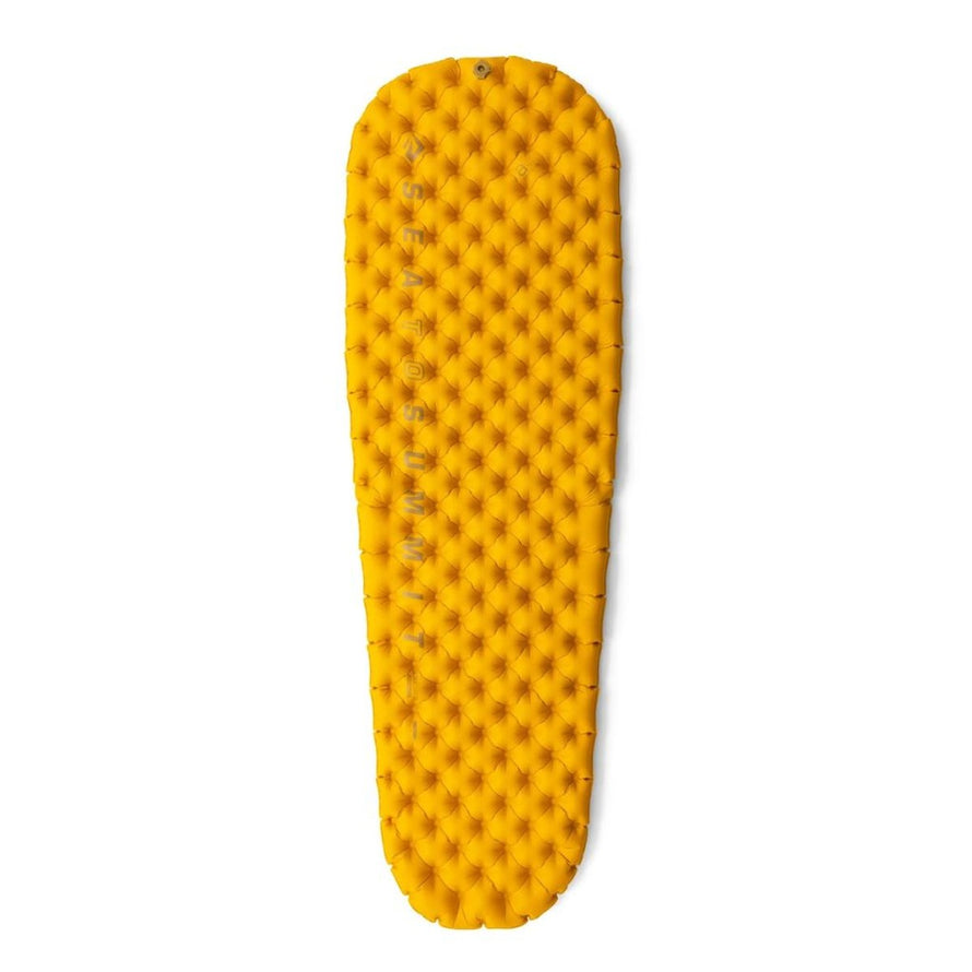 Matelas Sea to Summit Ultra Light XR Pro jaune, compact et isolant, idéal pour camping et randonnée