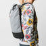 Sac a dos imperméable roll-top MeroMero Wanaka gris et noir pour cyclistes urbains modernes