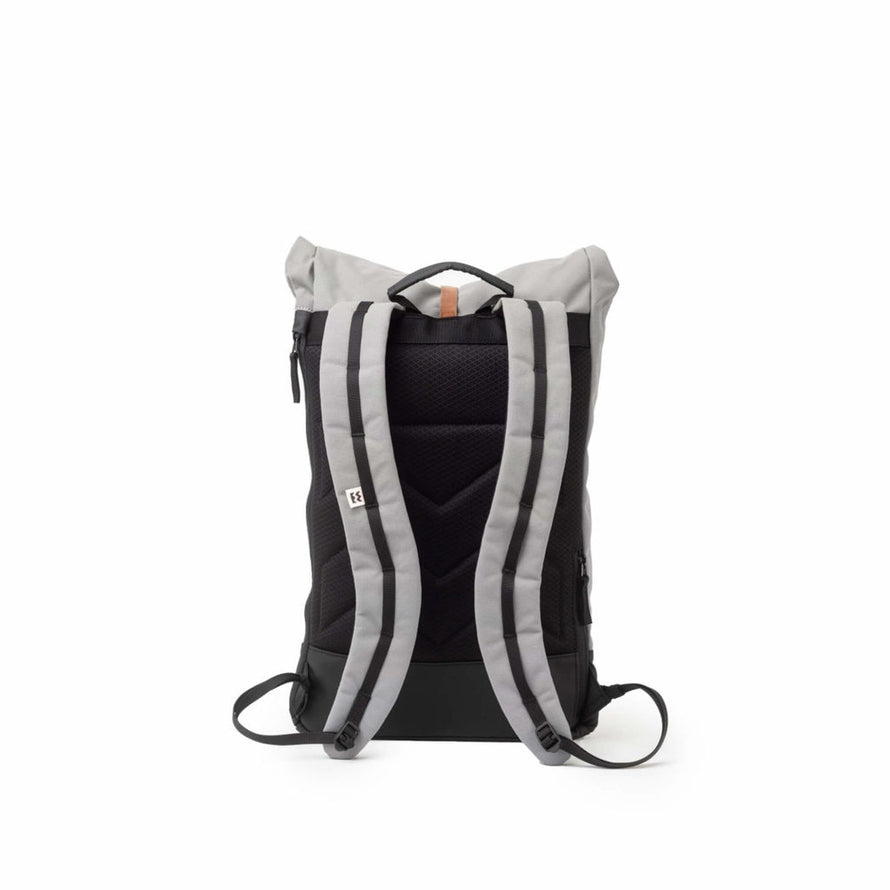 Sac a dos imperméable roll-top MeroMero Wanaka noir et gris pour cyclistes urbains actifs