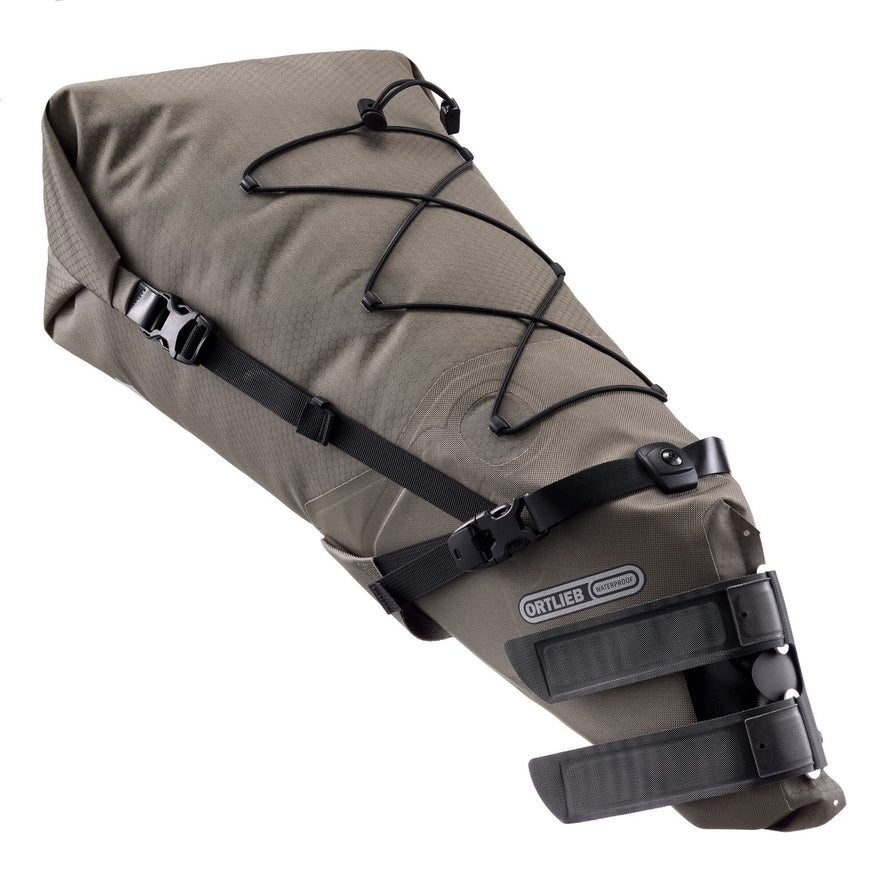 Sacoche de selle Ortlieb Seat-Pack 11-16,5L taupe, étanche et pratique pour bikepacking et voyages à vélo