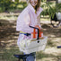 Panier Basil Cento Neo blanc pour vélo avec poignée ergonomique, idéal pour transporter vos affaires en balade