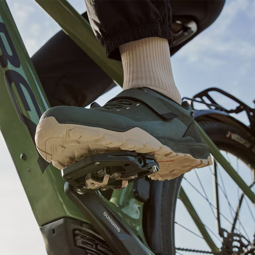 Pedales Shimano PD-EH500 SPD a un seul cote avec plateforme, ideales pour VTT et cyclisme polyvalent