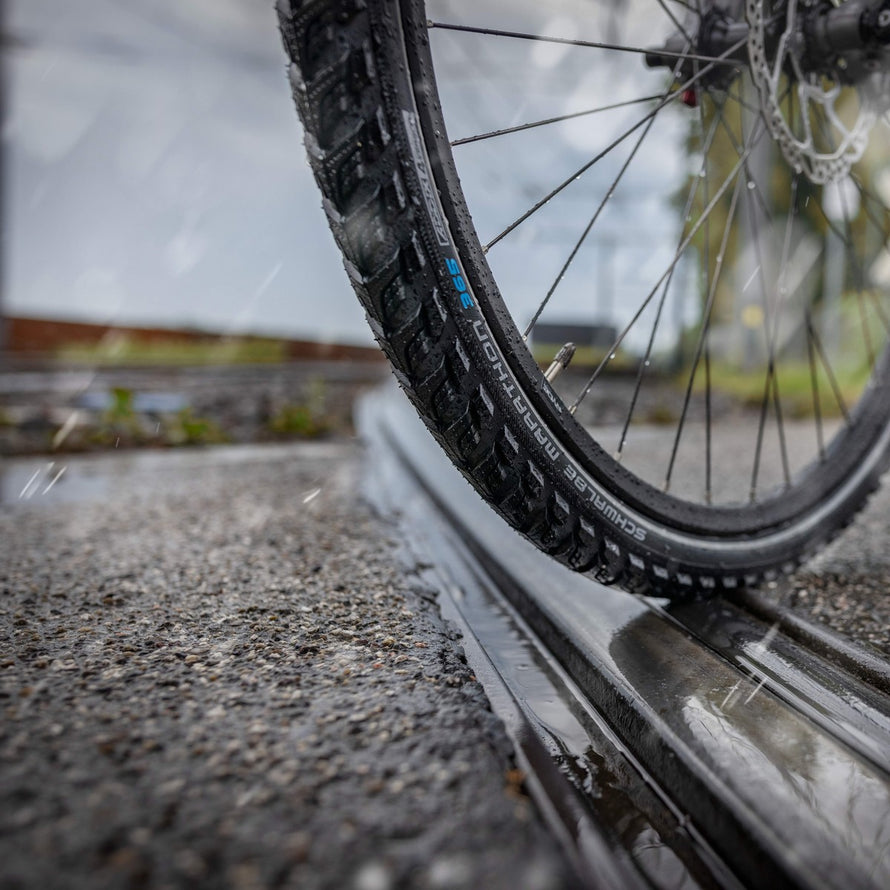 Pneu Schwalbe Marathon 365 26 pouces avec protection Greenguard et gomme Addix pour une longue durée de vie