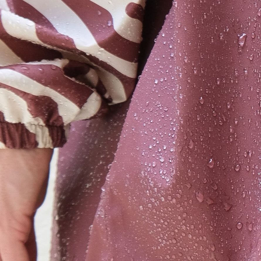 Poncho court Poule Party Chocolate Zebra vélo déperlant imperméable taille unique unisexe urbain design stylé manches longues