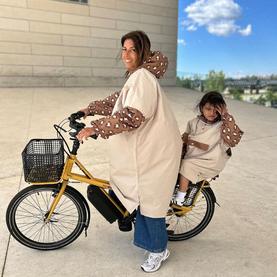 Poncho velo cargo mode Poule Party pour parent et enfant leopard