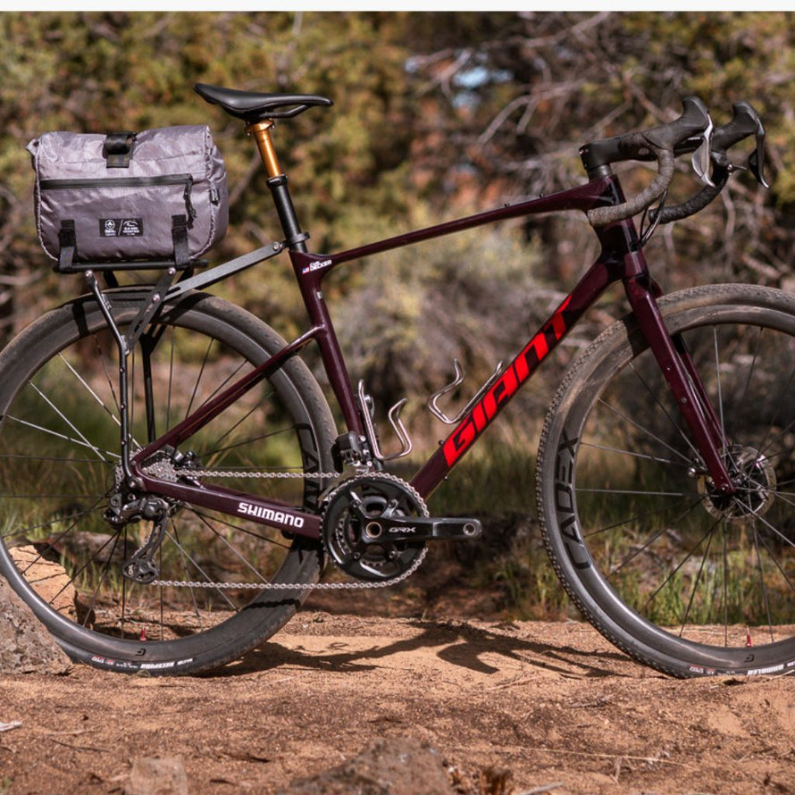 Porte-bagages Old Man Mountain Elkhorn asur vélo gravel carbone
