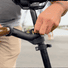 système de fixation universel de la remorque Maïna 20 adapté à tous les types de vélos