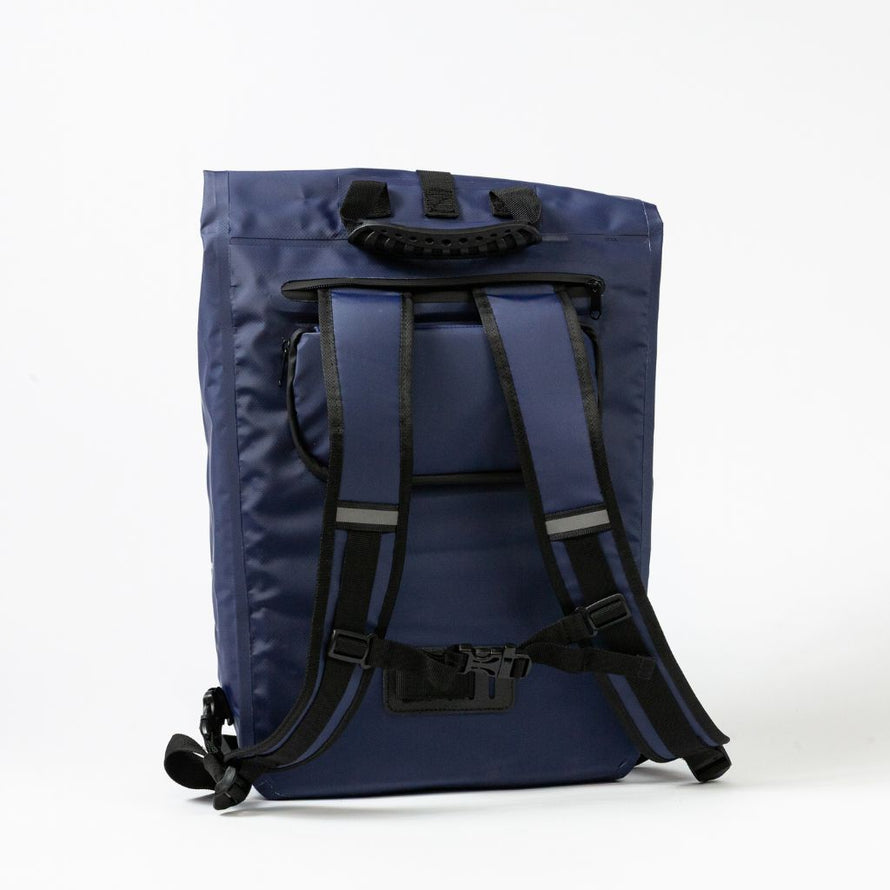 Bretelles rembourrées et sangles réglables du sac à dos convertible en sacoche vélo Badawin Ali 28 L bleu marine