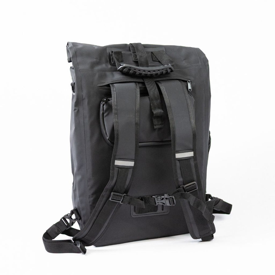 Bretelles rembourrées et sangles réglables du sac à dos convertible Badawin Ali 28 L pour un port confortable