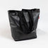 Sac cabas noir mat Cobags Bikezac 2.0 20L pour porte-bagages arrière vélo, robuste et élégant