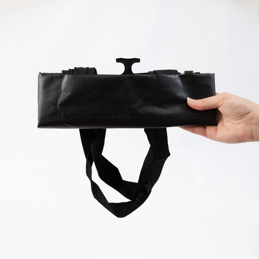 Sac cabas pliable noir Cobags Bikezac 2.0 20L pour porte-bagages arrière vélo, compact et résistant