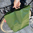 Sac cabas vert Cobags Bikezac 2.0 20L pour porte-bagages arrière vélo, pratique et durable