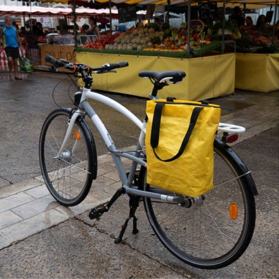 Sac cabas jaune convertible en sacoche vélo sur porte-bagages arrière Hapo-G